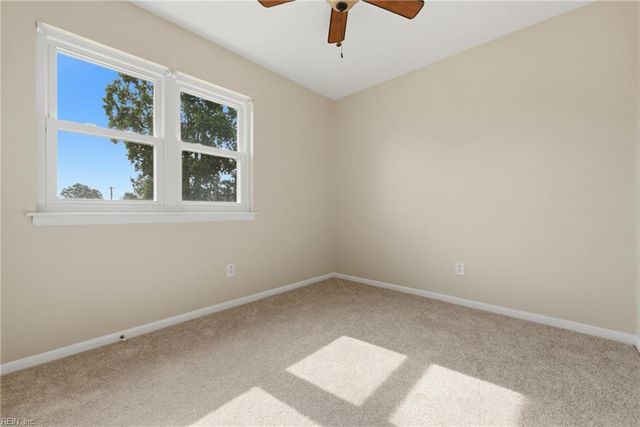 5112 Holly Farms DR, Virginia Beach, VA 23462