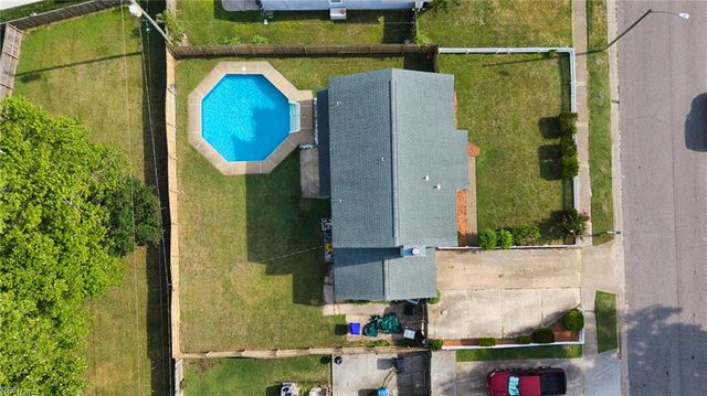 5112 Holly Farms DR, Virginia Beach, VA 23462