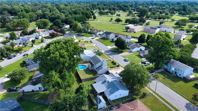 5112 Holly Farms DR, Virginia Beach, VA 23462