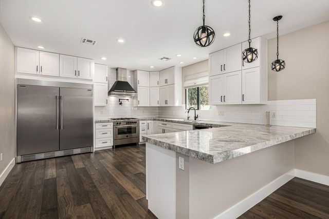 3821 E Devonshire Avenue, Phoenix, AZ 85018
