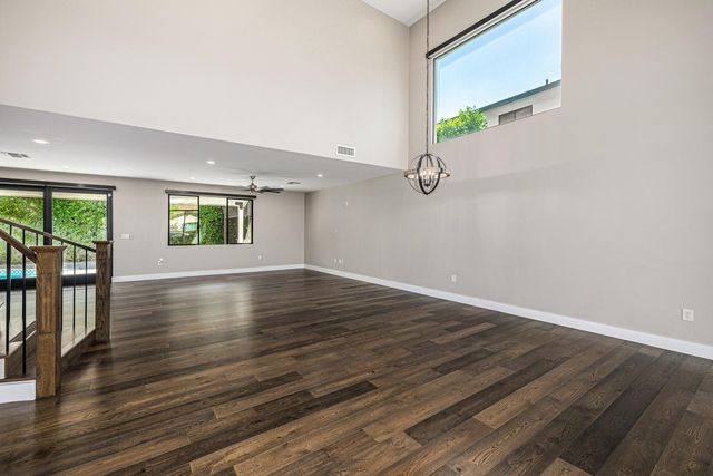 3821 E Devonshire Avenue, Phoenix, AZ 85018