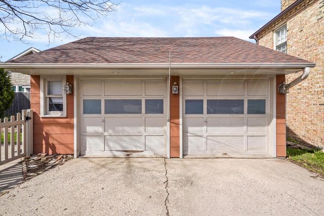 620 73rd STREET, Kenosha, WI 53143