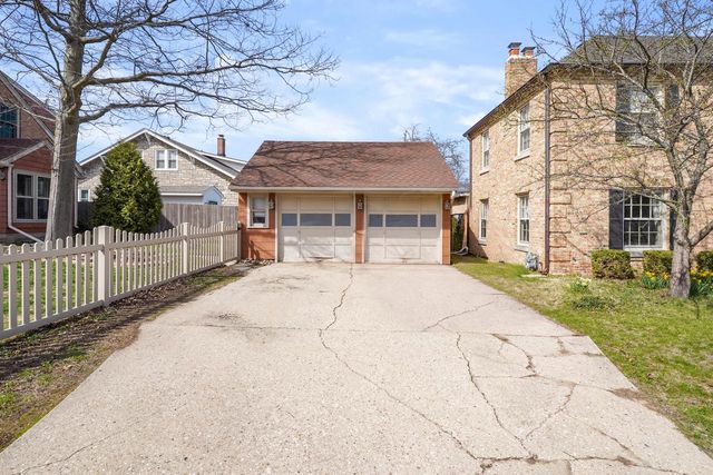 620 73rd STREET, Kenosha, WI 53143