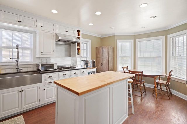 620 73rd STREET, Kenosha, WI 53143