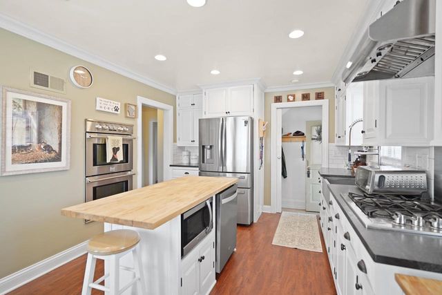 620 73rd STREET, Kenosha, WI 53143