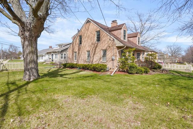 620 73rd STREET, Kenosha, WI 53143