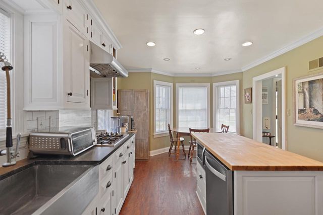 620 73rd STREET, Kenosha, WI 53143
