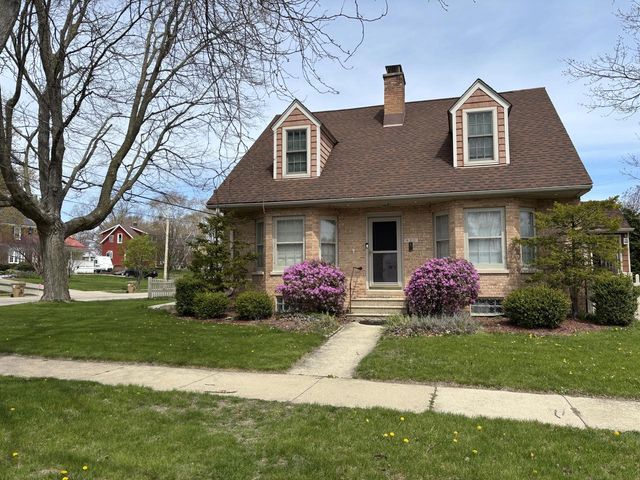 620 73rd STREET, Kenosha, WI 53143