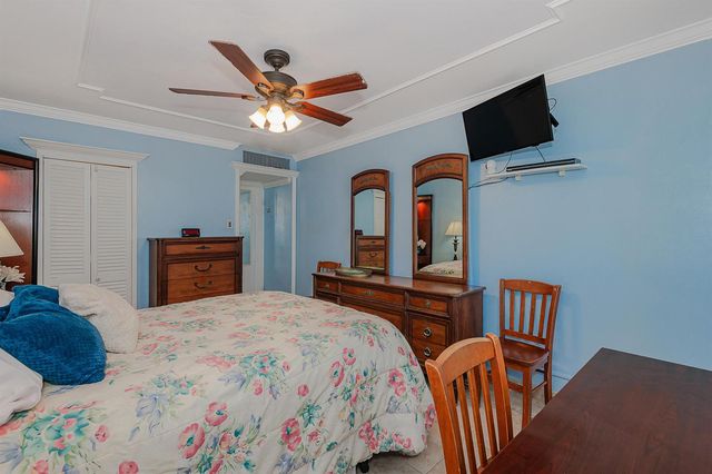 2076 S Ocean Drive 207, Hallandale Beach, FL 33009
