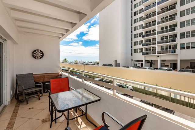 2076 S Ocean Drive 207, Hallandale Beach, FL 33009