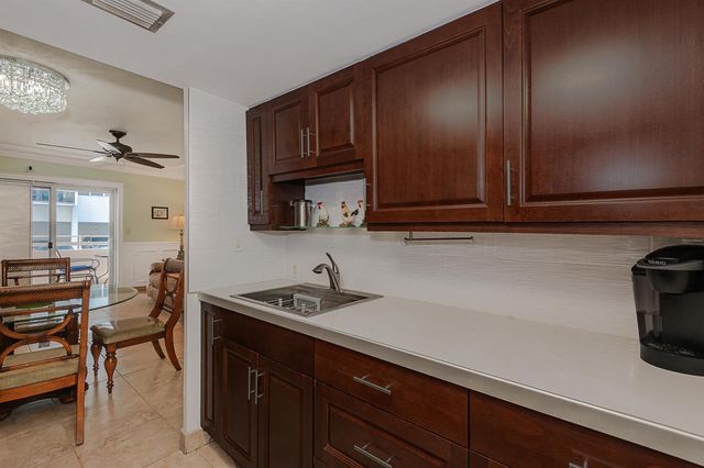 2076 S Ocean Drive 207, Hallandale Beach, FL 33009