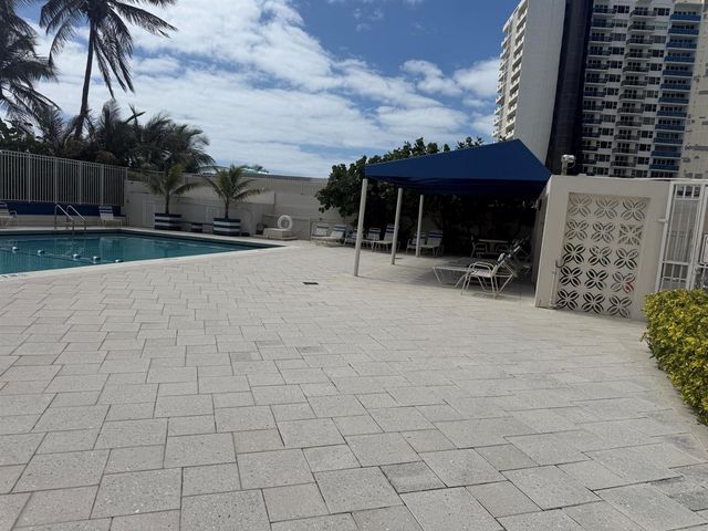 2076 S Ocean Drive 207, Hallandale Beach, FL 33009