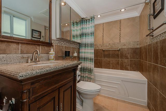 2076 S Ocean Drive 207, Hallandale Beach, FL 33009