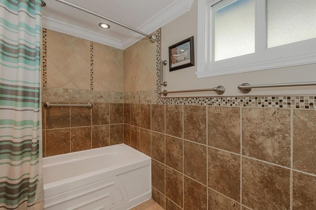 2076 S Ocean Drive 207, Hallandale Beach, FL 33009