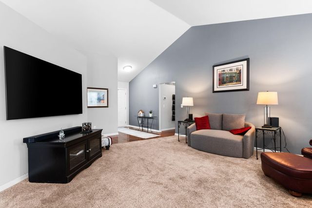 9417 Sandlewood Drive, Whitmore Lake, MI 48189