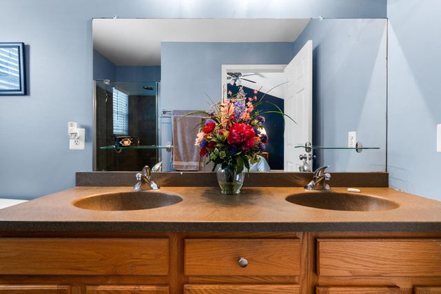 9417 Sandlewood Drive, Whitmore Lake, MI 48189