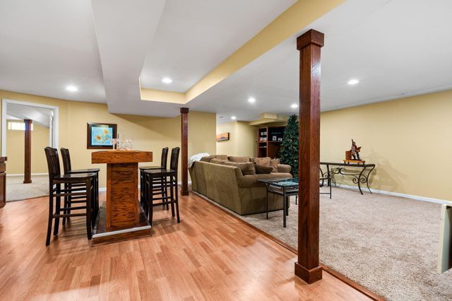 9417 Sandlewood Drive, Whitmore Lake, MI 48189