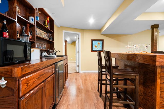 9417 Sandlewood Drive, Whitmore Lake, MI 48189