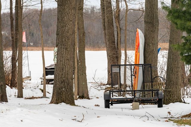 9417 Sandlewood Drive, Whitmore Lake, MI 48189