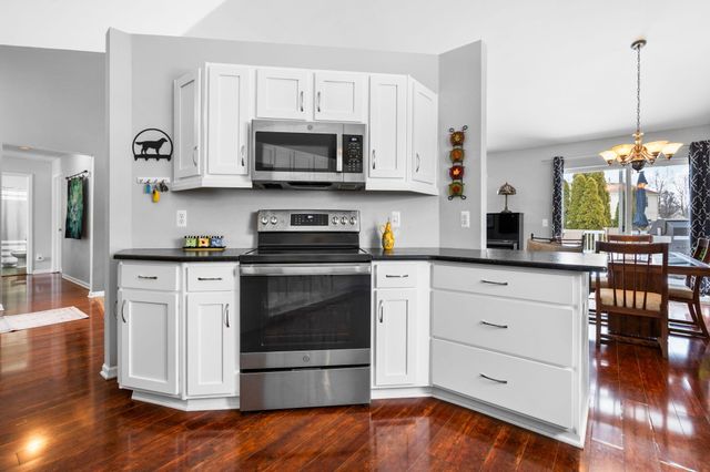 9417 Sandlewood Drive, Whitmore Lake, MI 48189