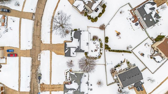 9417 Sandlewood Drive, Whitmore Lake, MI 48189