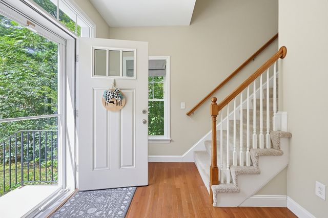 90 Greene St, Hopedale, MA 01747