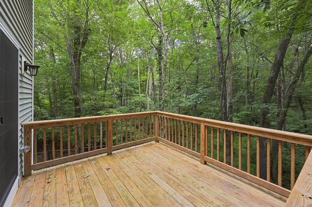 90 Greene St, Hopedale, MA 01747