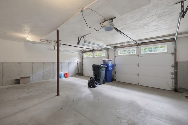 90 Greene St, Hopedale, MA 01747