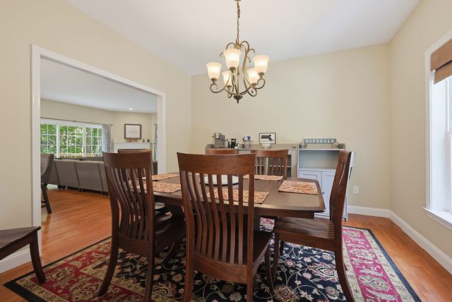90 Greene St, Hopedale, MA 01747
