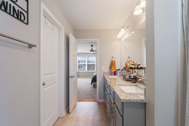 714 Monarchos Bnd, Burns, TN 37029