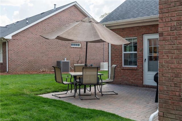 4713 Barrington Place Court, Jamestown, NC 27282