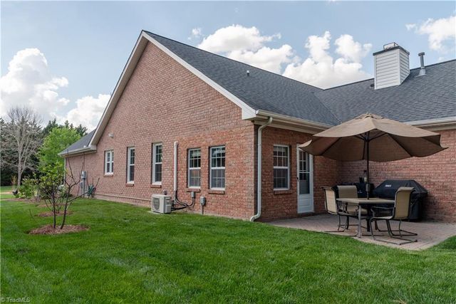 4713 Barrington Place Court, Jamestown, NC 27282