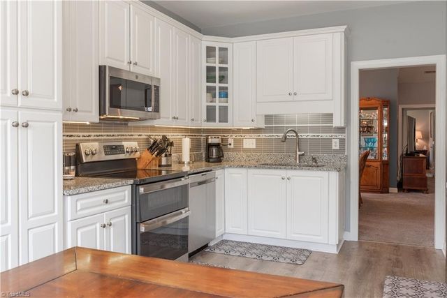 4713 Barrington Place Court, Jamestown, NC 27282