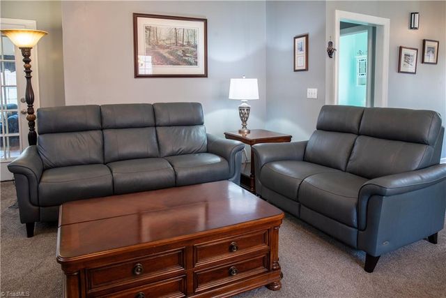 4713 Barrington Place Court, Jamestown, NC 27282