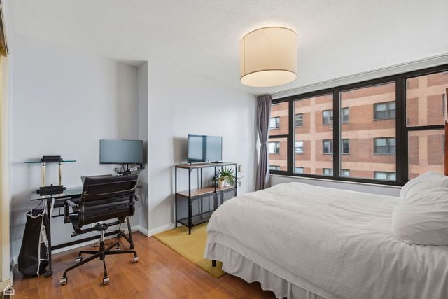 5801 N Sheridan Road 7B, Chicago, IL 60660