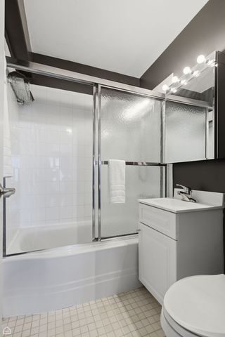 5801 N Sheridan Road 7B, Chicago, IL 60660