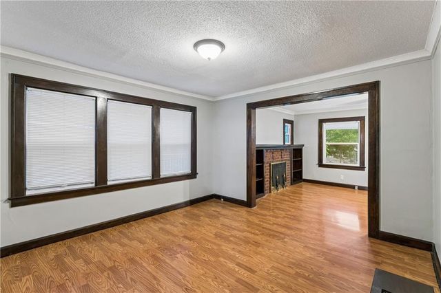 6132 Holmes Street, Kansas City, MO 64110