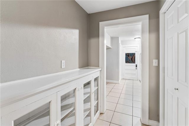 6132 Holmes Street, Kansas City, MO 64110
