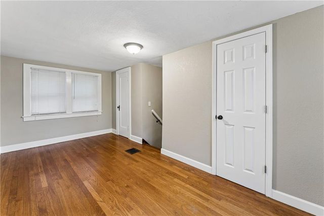 6132 Holmes Street, Kansas City, MO 64110