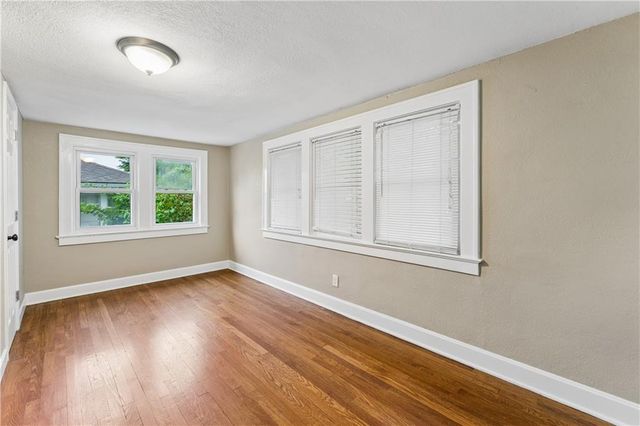 6132 Holmes Street, Kansas City, MO 64110