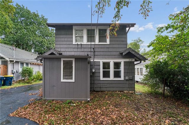 6132 Holmes Street, Kansas City, MO 64110