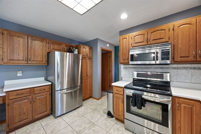 1010 North View Dr., Center Point, IA 52213