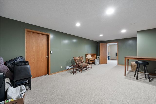 1010 North View Dr., Center Point, IA 52213