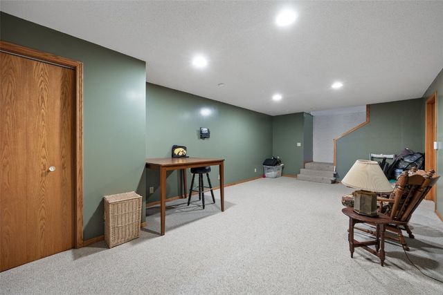 1010 North View Dr., Center Point, IA 52213