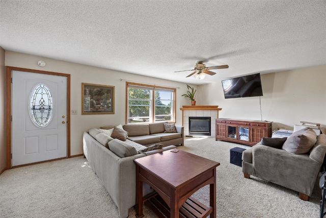 1010 North View Dr., Center Point, IA 52213