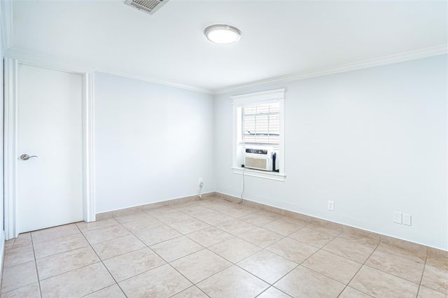 860 E 25th Street, Houston, TX 77009