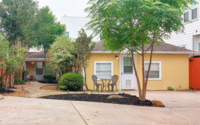860 E 25th Street, Houston, TX 77009