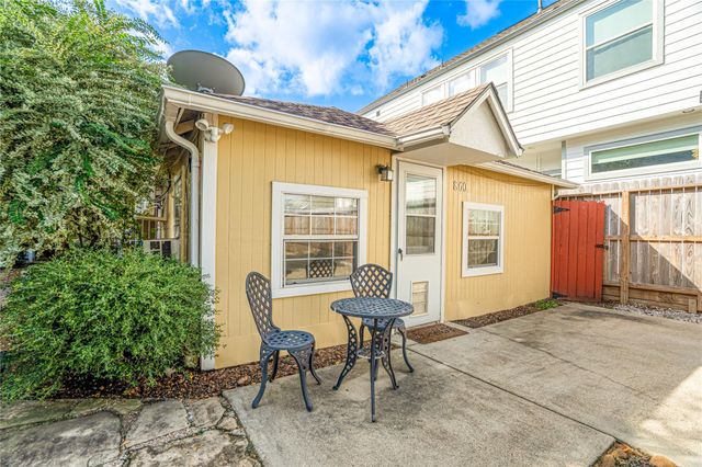 860 E 25th Street, Houston, TX 77009