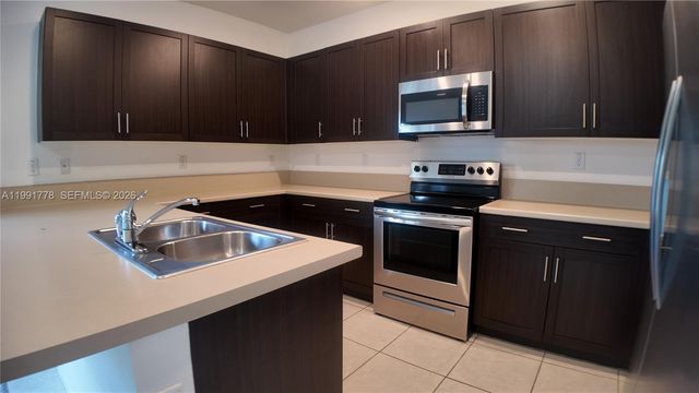 20714 NE 5th Ct, Miami, FL 33179