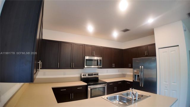 20714 NE 5th Ct, Miami, FL 33179